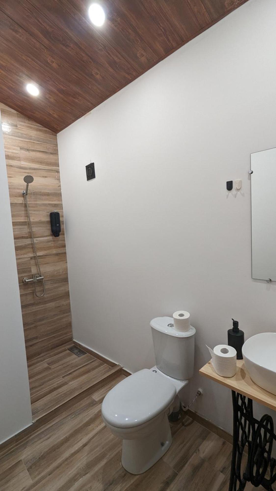 Hotel Arevi Gosh エクステリア 写真