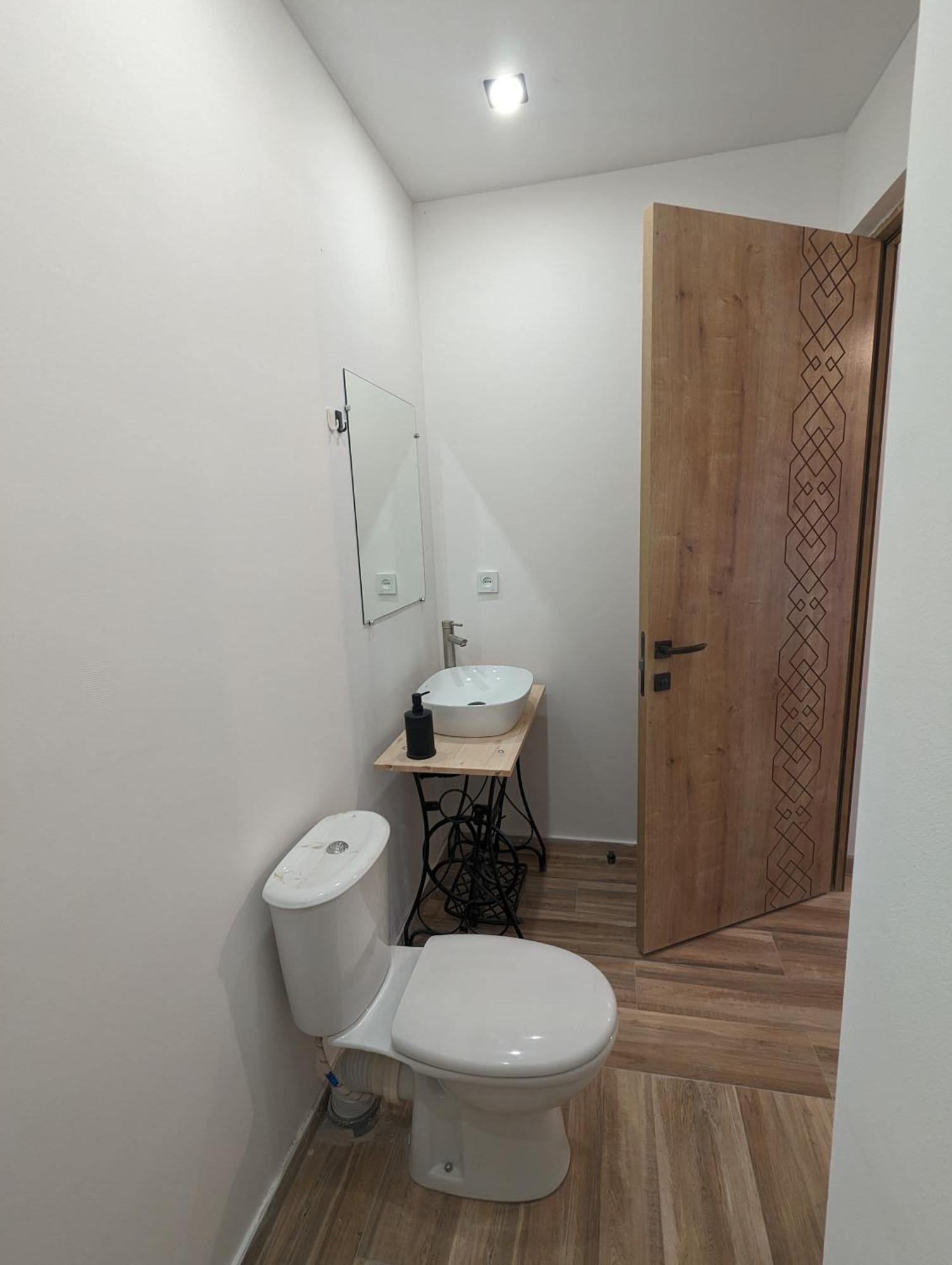 Hotel Arevi Gosh エクステリア 写真